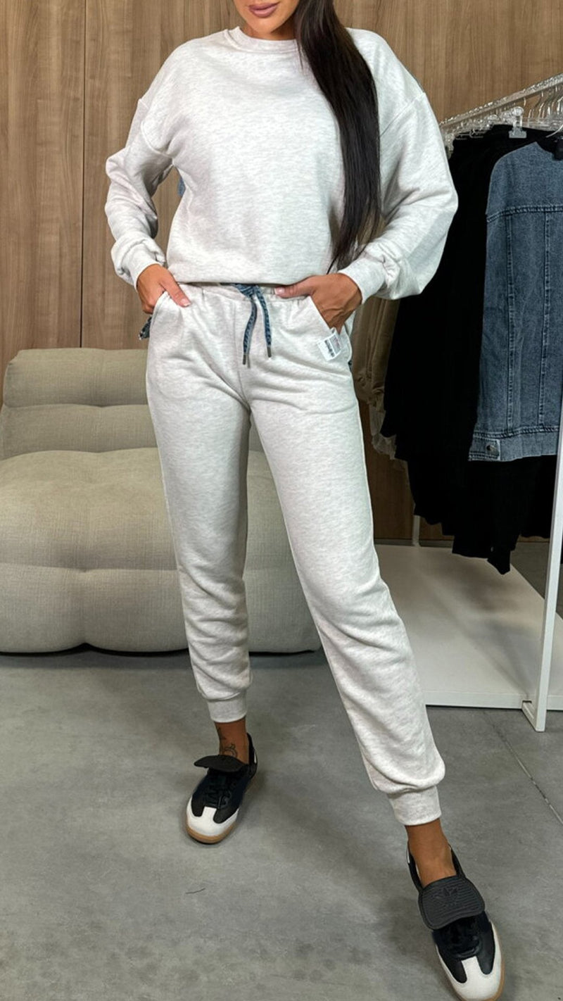 Classic Vintage Shirt with a Flattering Fit