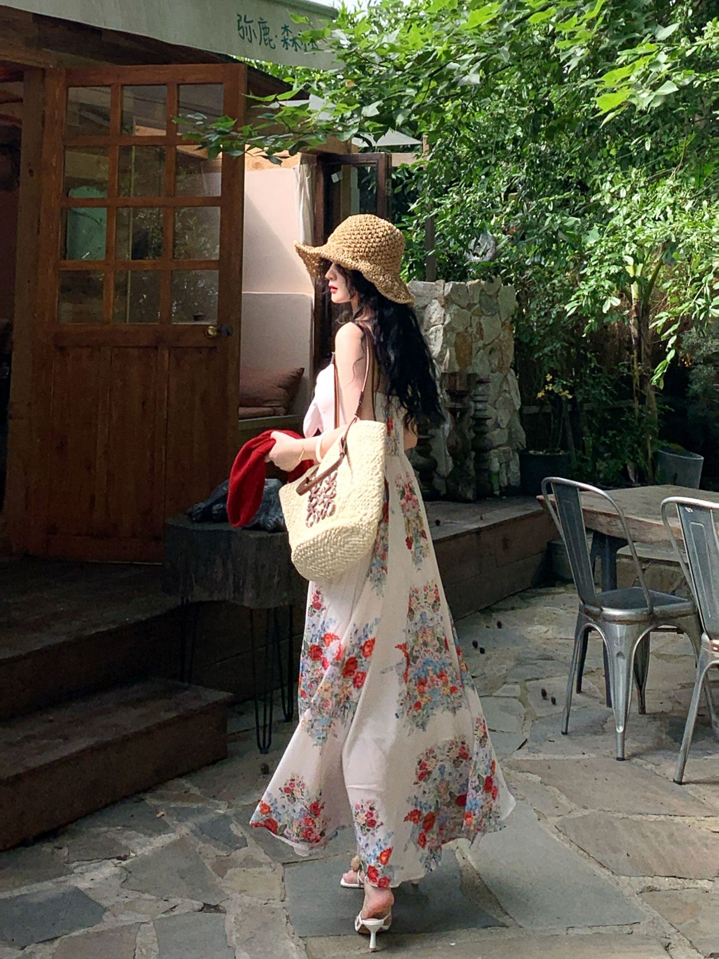 Classic Vintage & Enduringly Stylish Dress