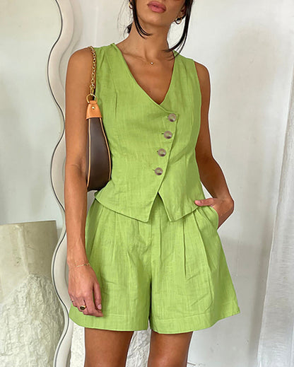 Beautifully Finished Pants in a Timeless Design