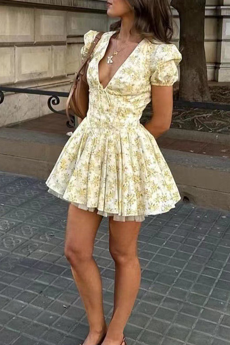Classic Vintage & Enduringly Stylish Dress