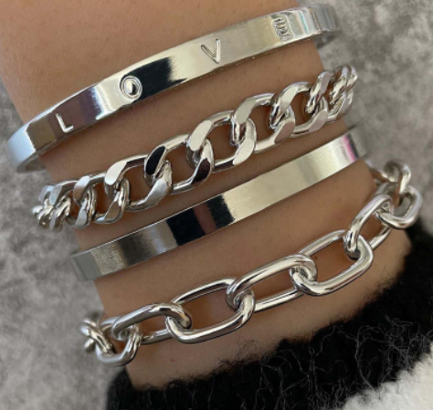 Beautiful Set with Unique Style