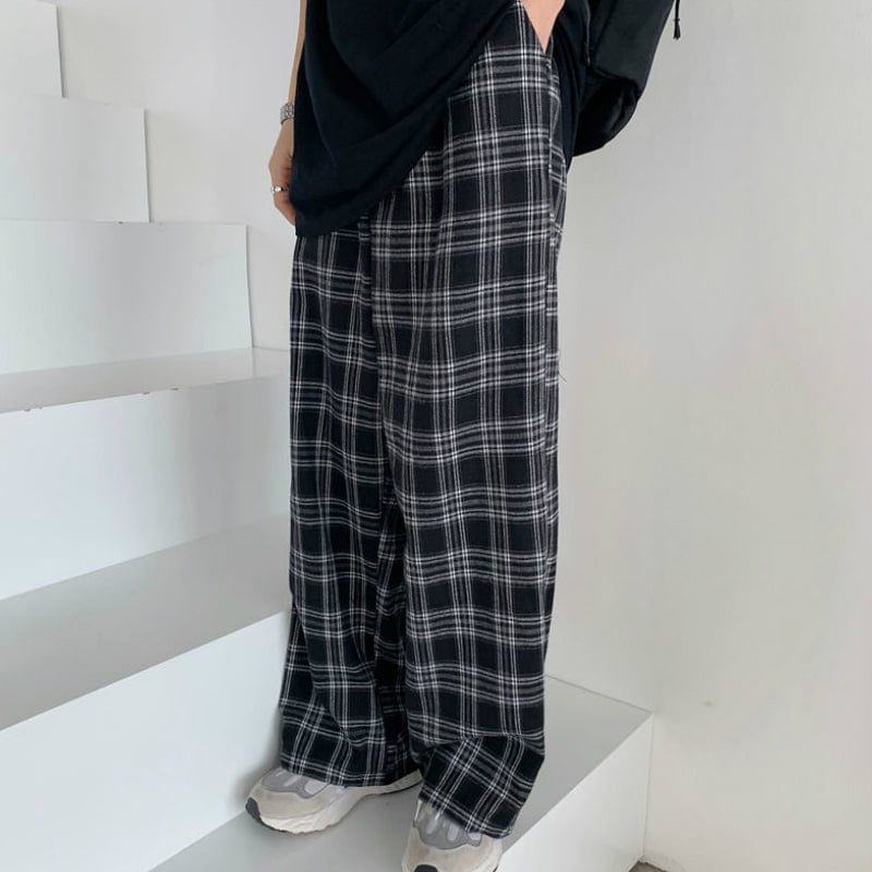 Elegantly Styled Pants for Everyday Wear