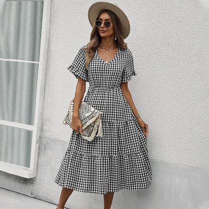 Gracefully Styled Dress for Any Occasion