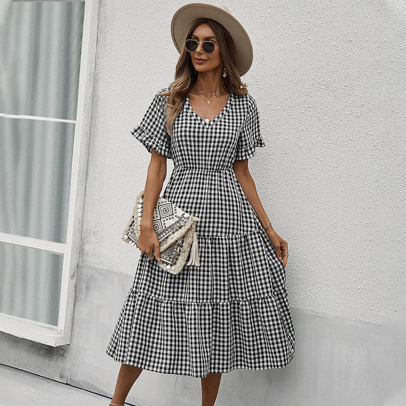 Gracefully Styled Dress for Any Occasion