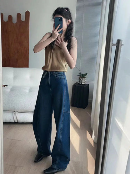 Effortlessly Elegant Pants with a Timeless Design
