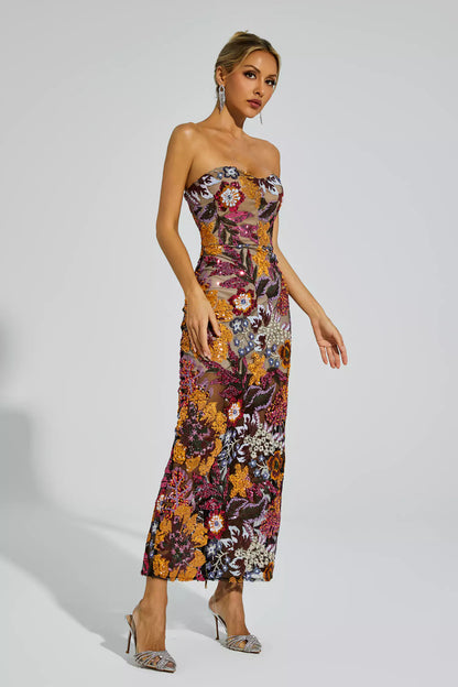 Gracefully Styled Dress for Any Occasion