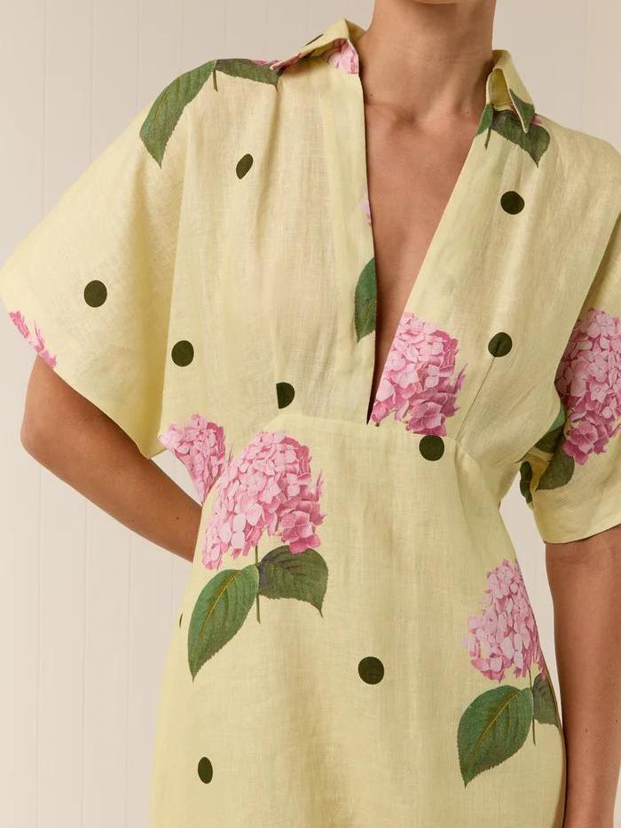 Well Tailored Dress with a Graceful Silhouette