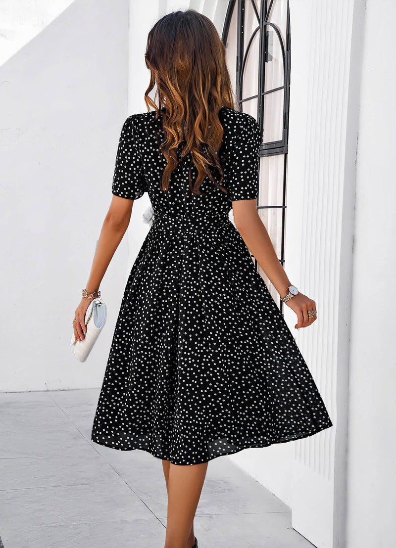 Beautifully Crafted Dress in a Classic Style
