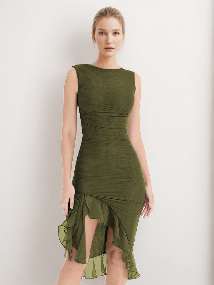 Well Tailored Dress with a Graceful Silhouette