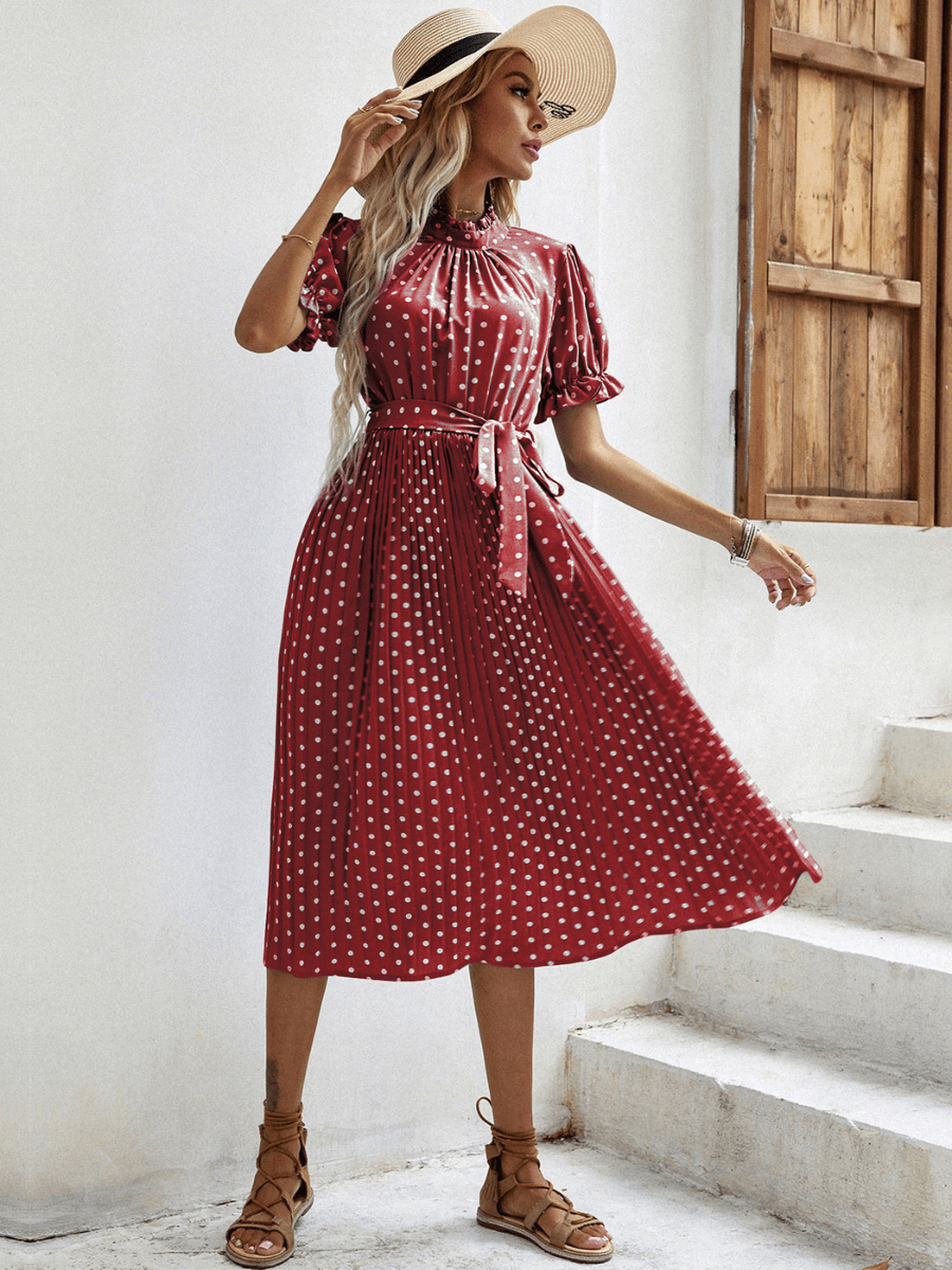 Classic Vintage Dress with a Flattering Fit