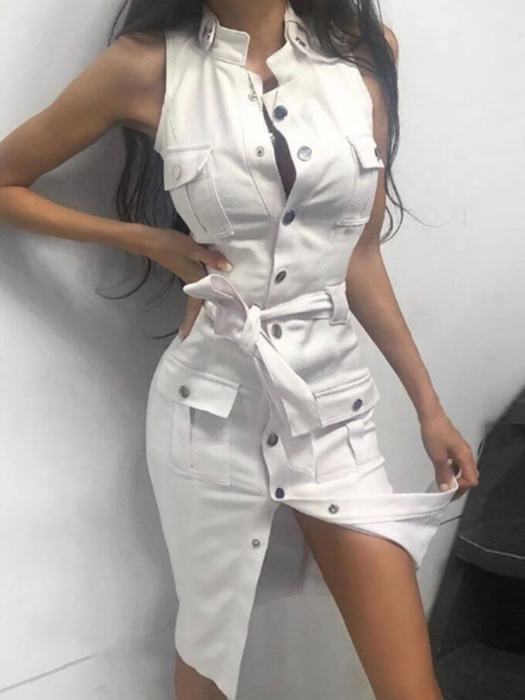 Beautifully Finished Dress in a Timeless Design