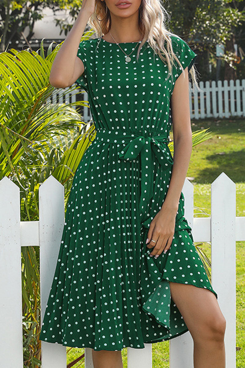 Classic Vintage Dress with a Flattering Fit