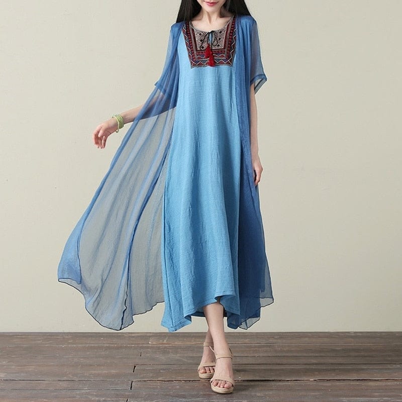 Beautifully Finished Dress in a Timeless Design