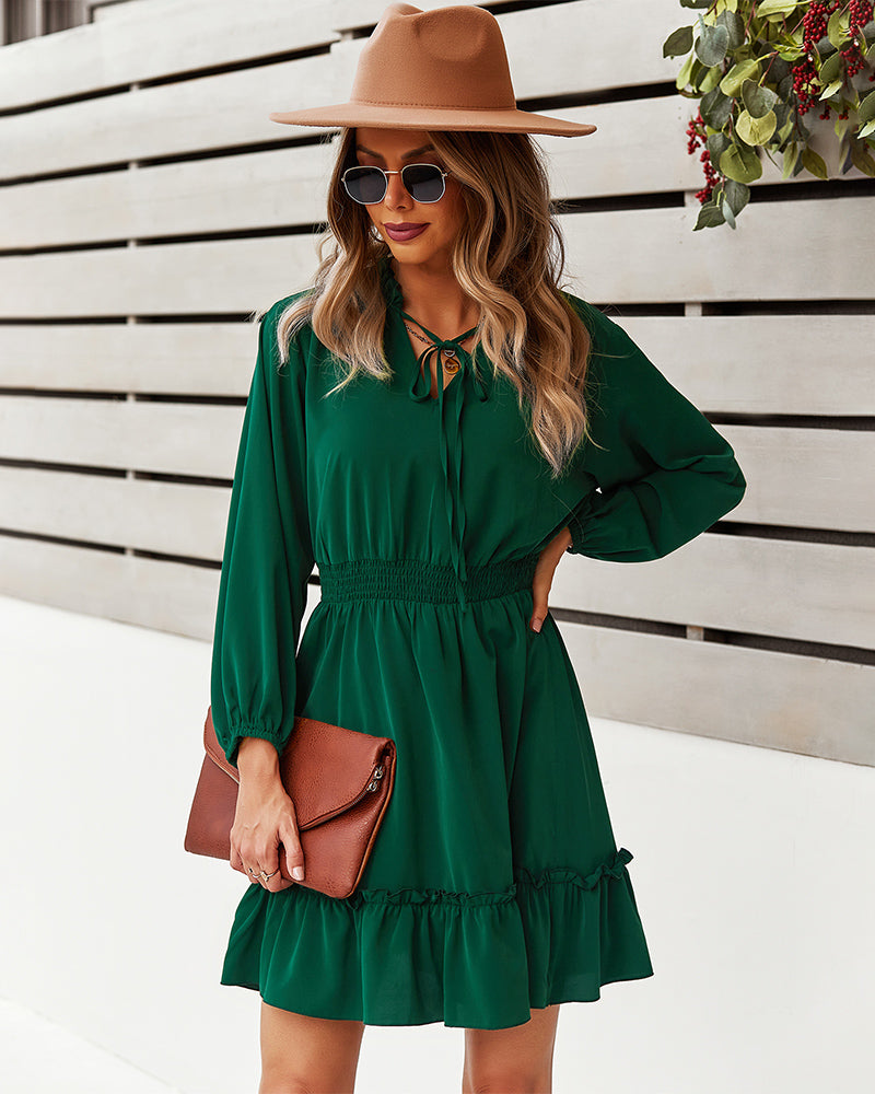 Well Tailored Dress with a Graceful Silhouette