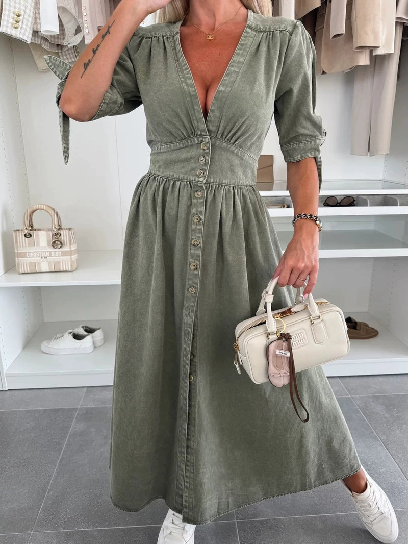 Gracefully Styled Dress for Any Occasion