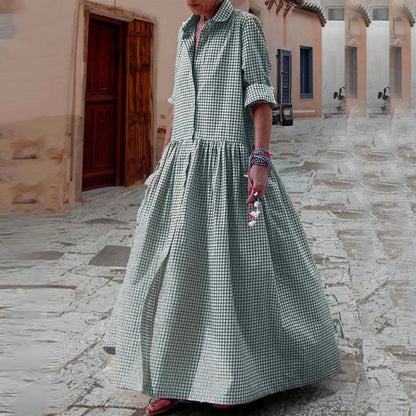Classic Vintage Dress with a Flattering Fit