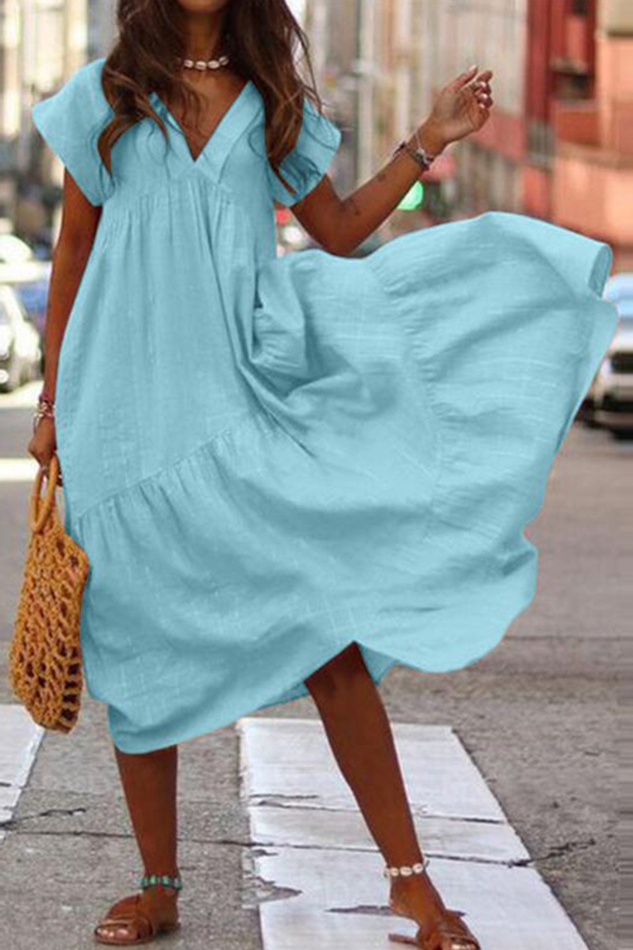 Beautifully Finished Dress in a Timeless Design