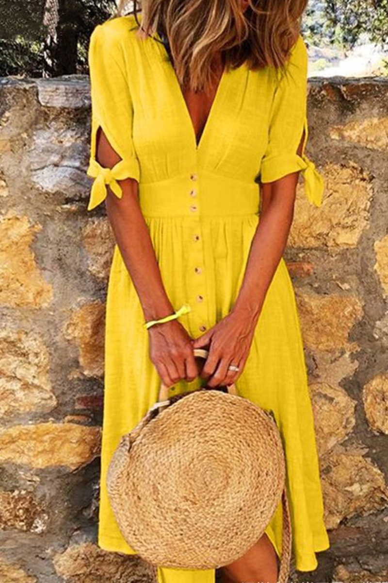 Beautifully Finished Dress in a Timeless Design