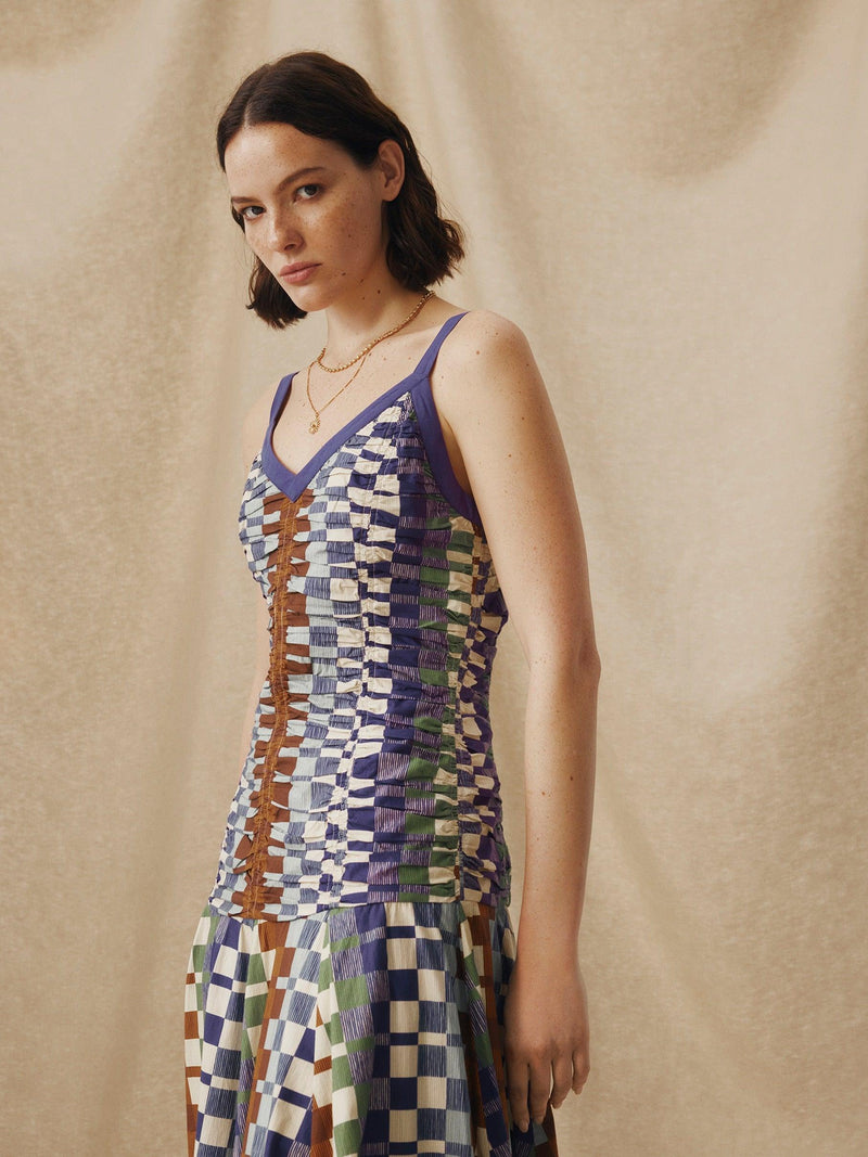 Gracefully Styled Dress for Any Occasion