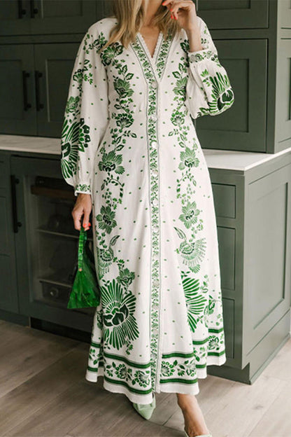 Classic Vintage & Enduringly Stylish Dress