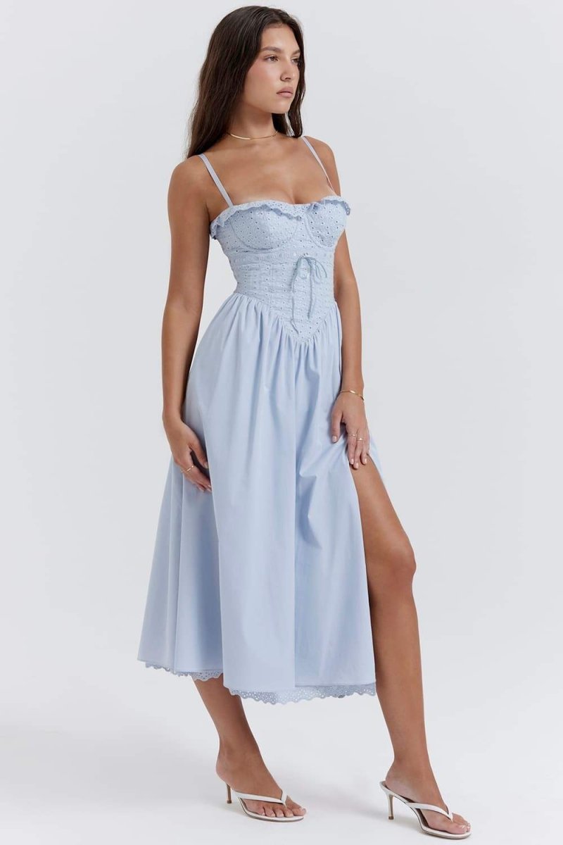 Effortlessly Elegant Dress with a Timeless Design