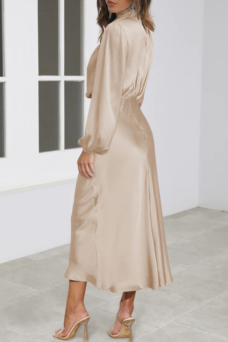 Beautifully Finished Dress in a Timeless Design