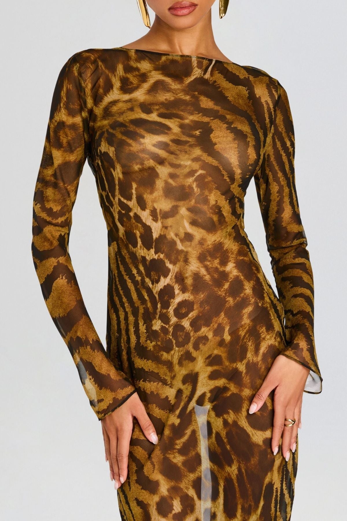 Beautifully Crafted Dress in a Classic Style