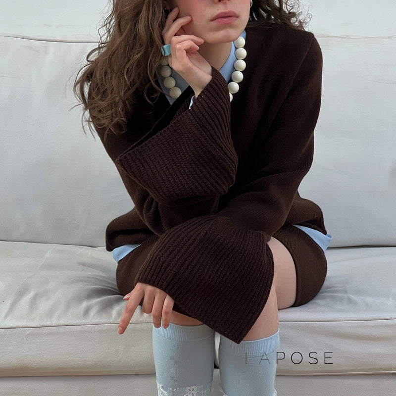 Effortlessly Elegant Cardigan with a Timeless Design