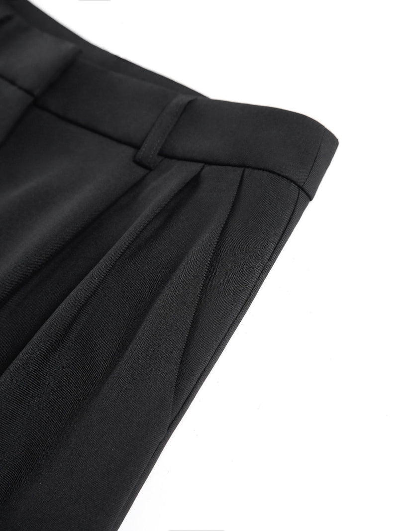 Effortlessly Elegant Pants with a Timeless Design