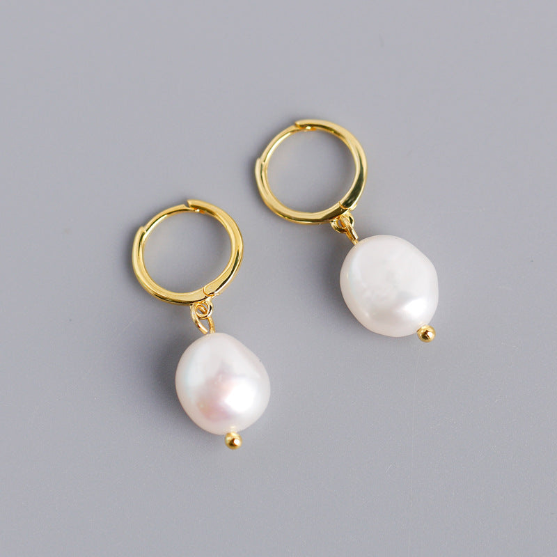 Stunning Gold Earring for Daily Wear