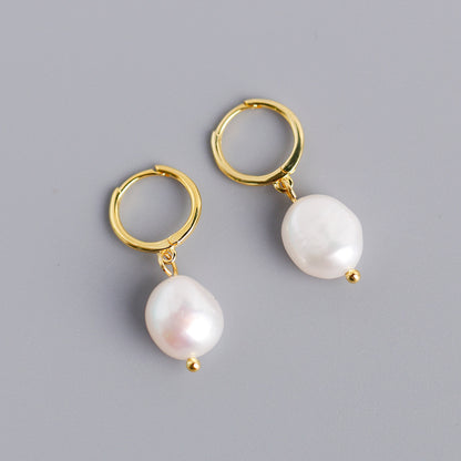 Stunning Gold Earring for Daily Wear