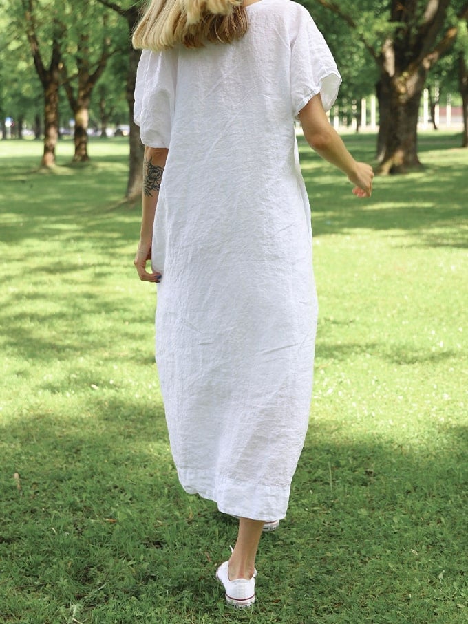 Classic Vintage Dress with a Flattering Fit