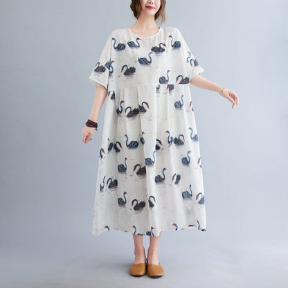 Classic Vintage Dress with a Flattering Fit