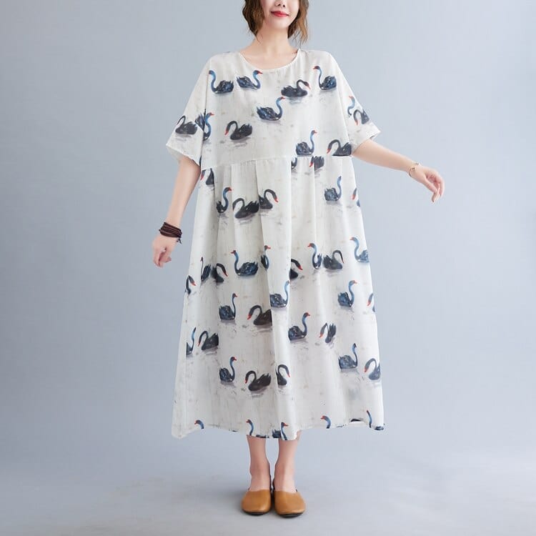 Classic Vintage Dress with a Flattering Fit