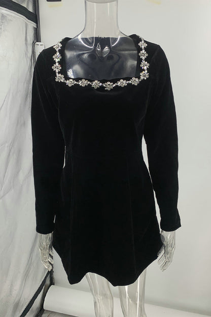 Classic Vintage Dress with a Flattering Fit