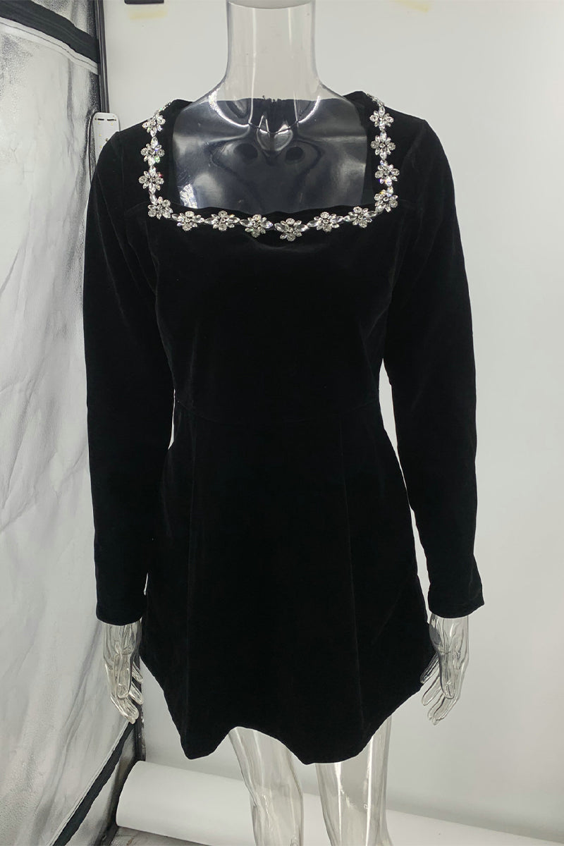 Classic Vintage Dress with a Flattering Fit