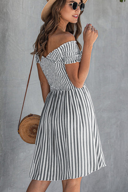 Well Tailored Dress with a Graceful Silhouette