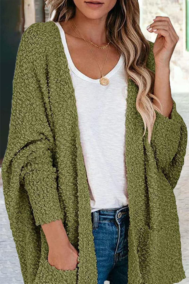 Effortlessly Elegant Cardigan with a Timeless Design