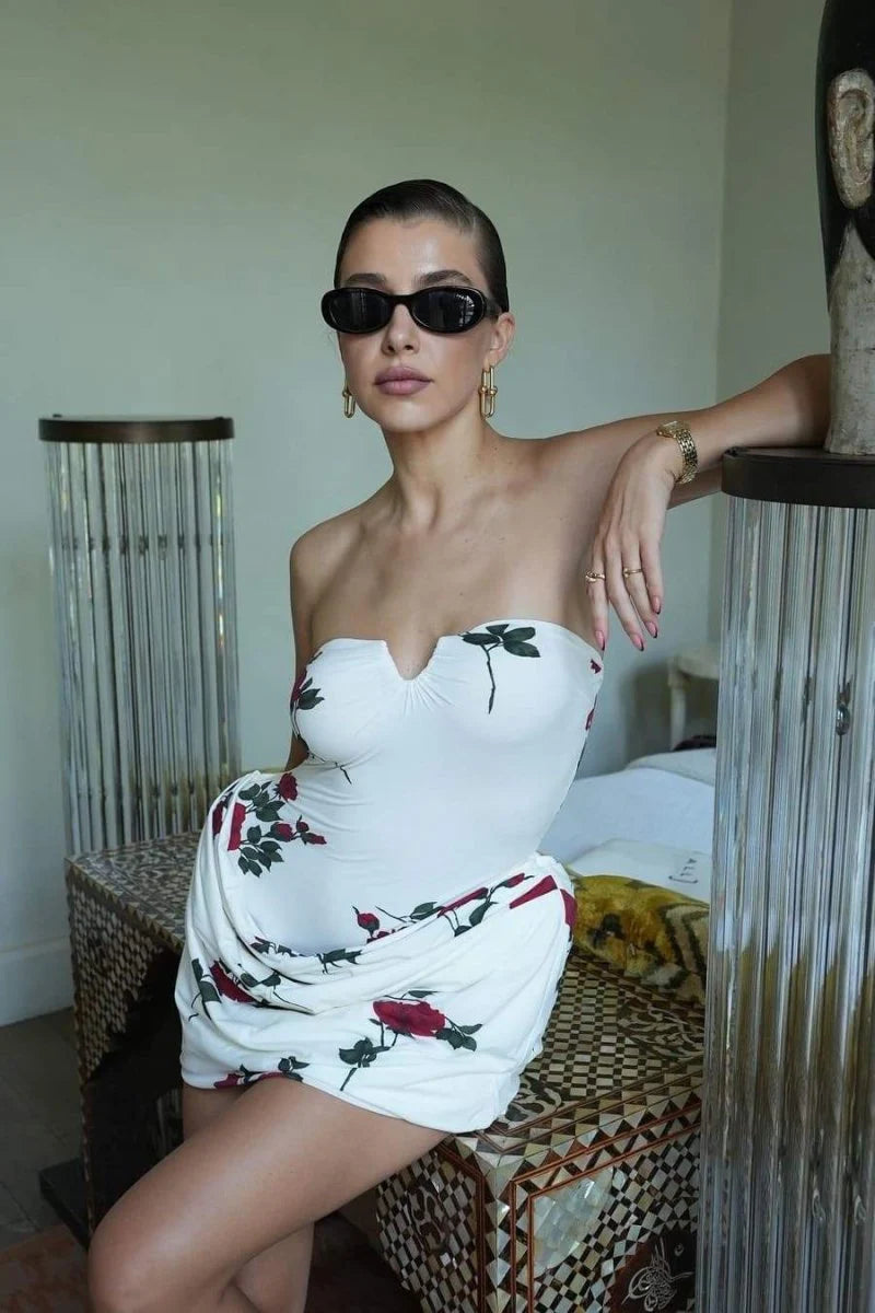 Gracefully Styled Dress for Any Occasion