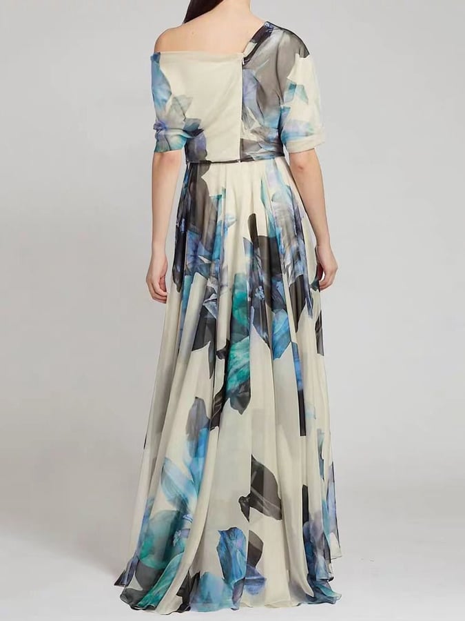 Effortlessly Elegant Dress with a Timeless Design