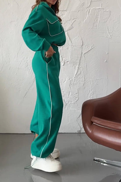 Effortlessly Elegant Pants with a Timeless Design