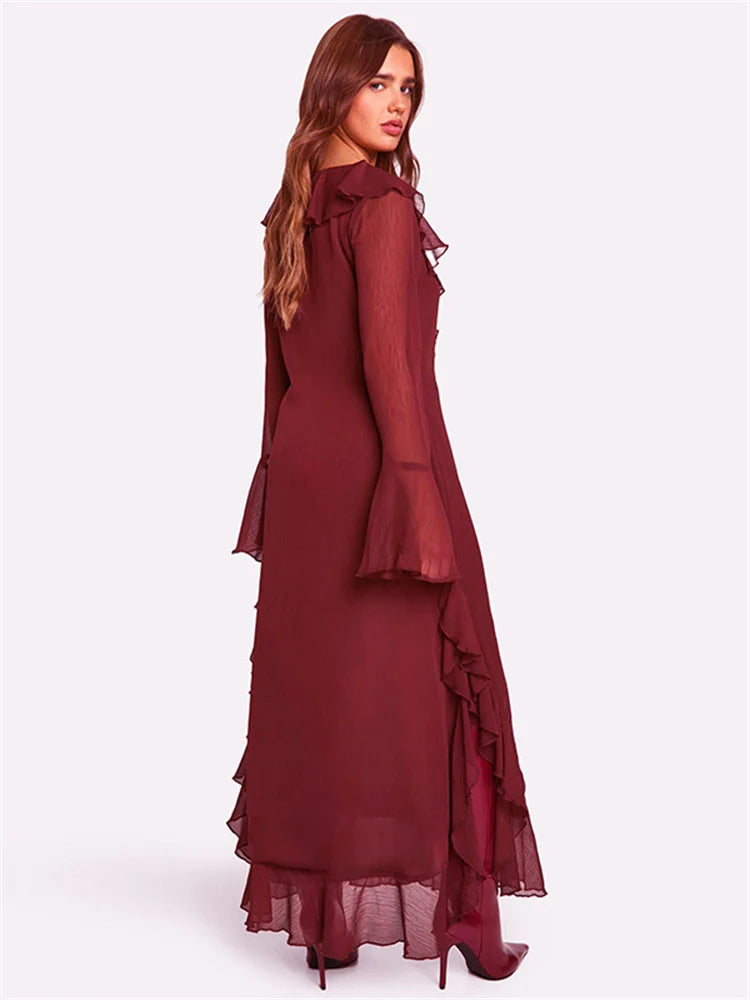 Beautifully Finished Dress in a Timeless Design