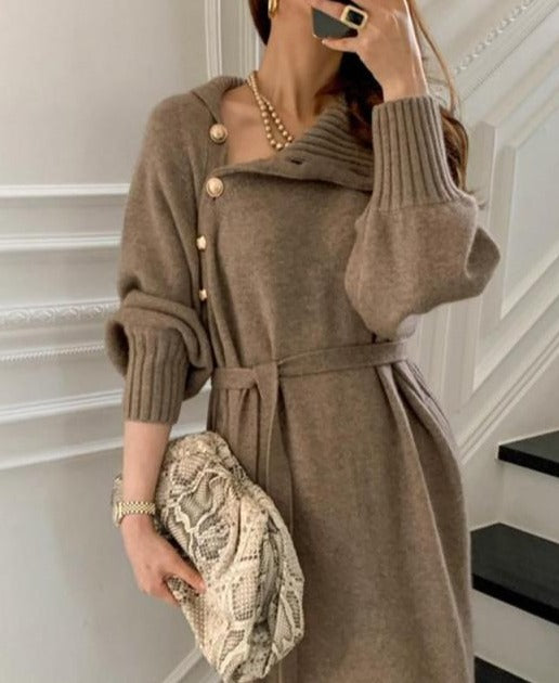 Beautifully Finished Dress in a Timeless Design