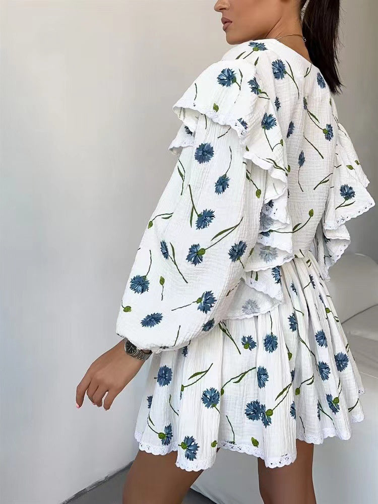 Sophisticated Garment with a Clean Classic Look