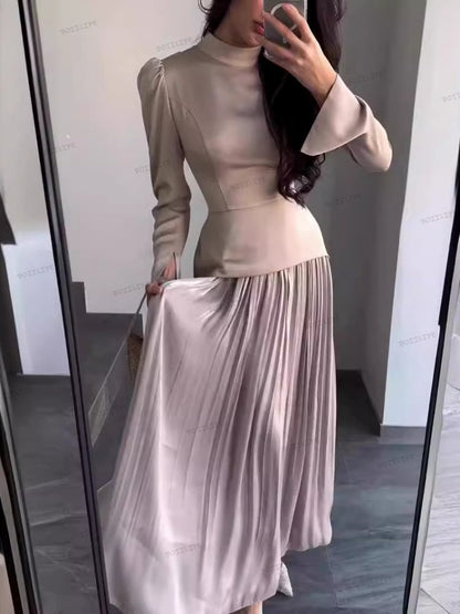 Gracefully Styled Dress for Any Occasion