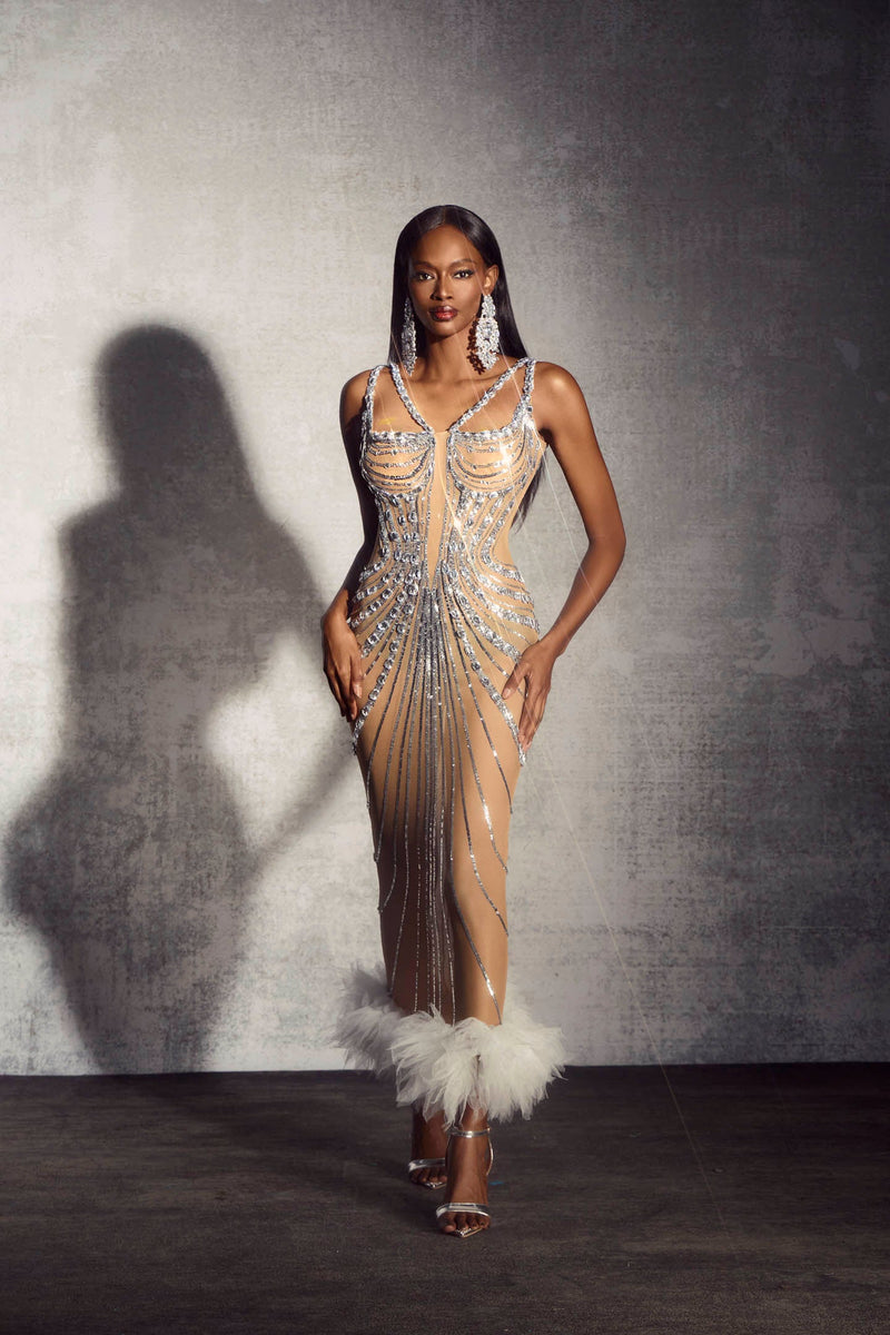 Beautifully Finished Dress in a Timeless Design