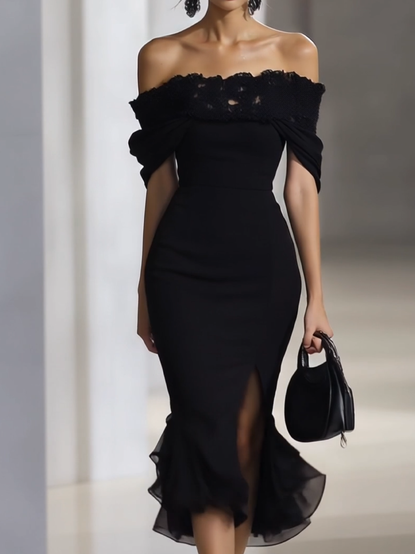 Well Tailored Dress with a Graceful Silhouette