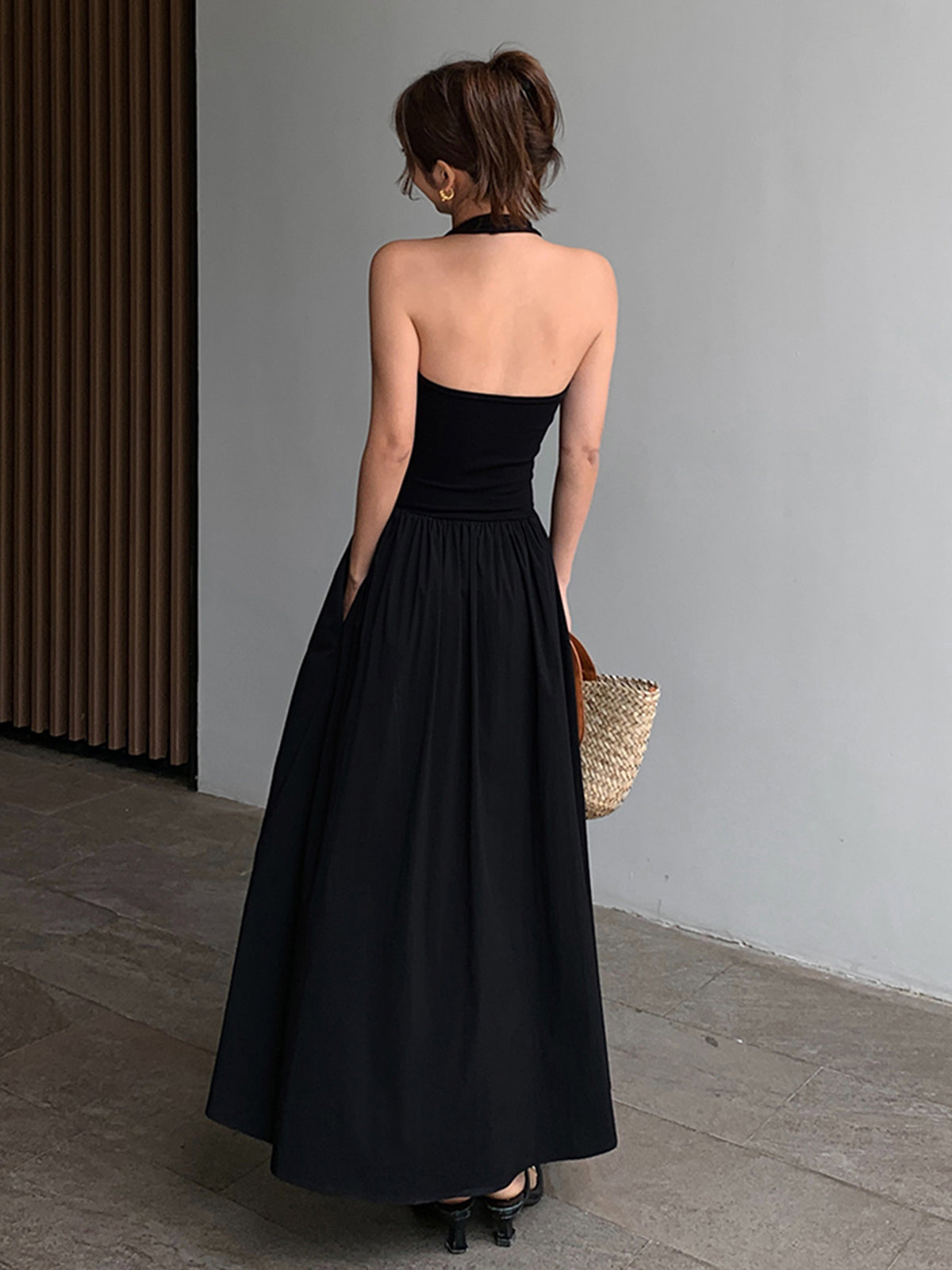 Sophisticated Dress with a Clean Classic Look