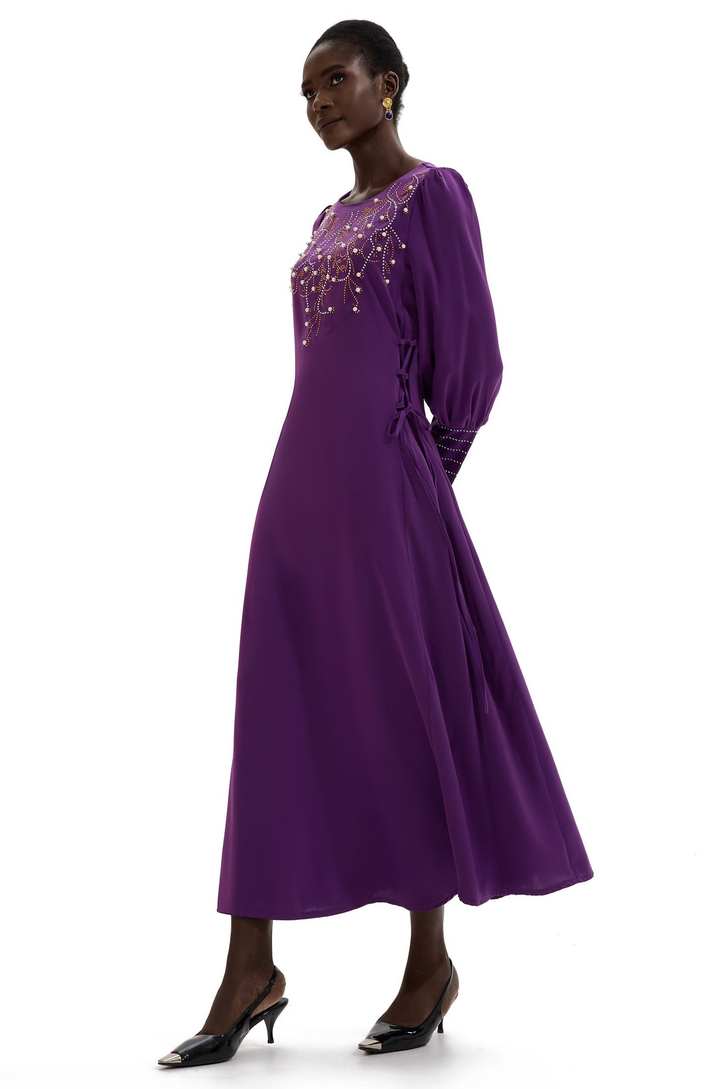 Beautifully Crafted Dress in a Classic Style