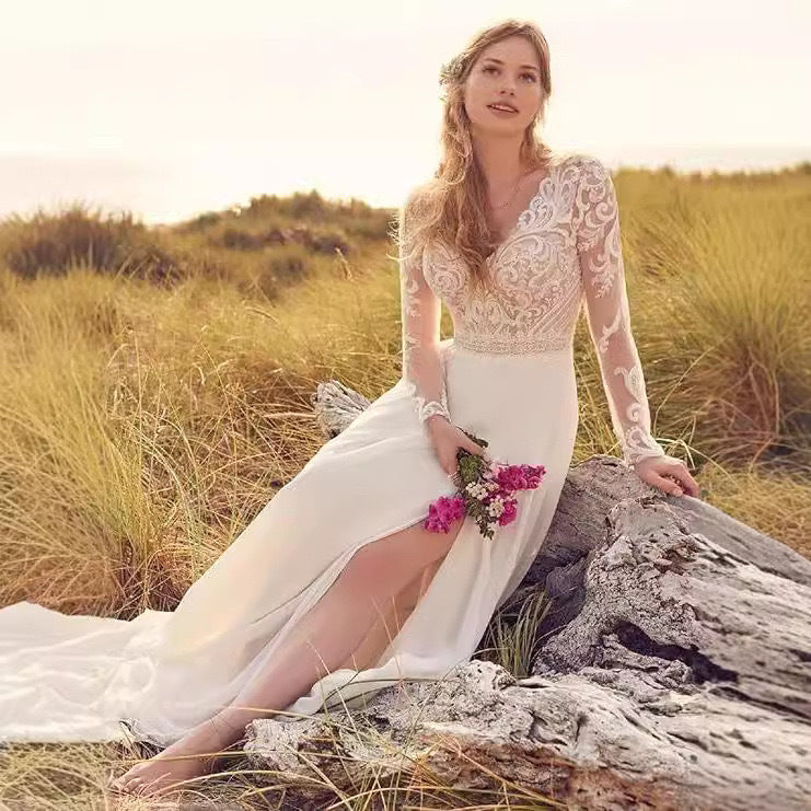 Effortlessly Elegant Dress with a Timeless Design